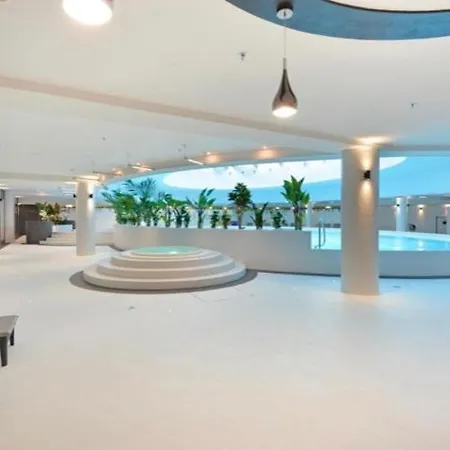Hanza Tower & Pool Daire Szczecin